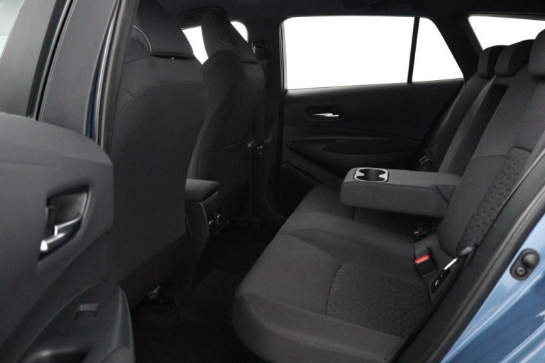 Toyota Corolla Touring Sports - 1.8 Hybrid Dynamic 37