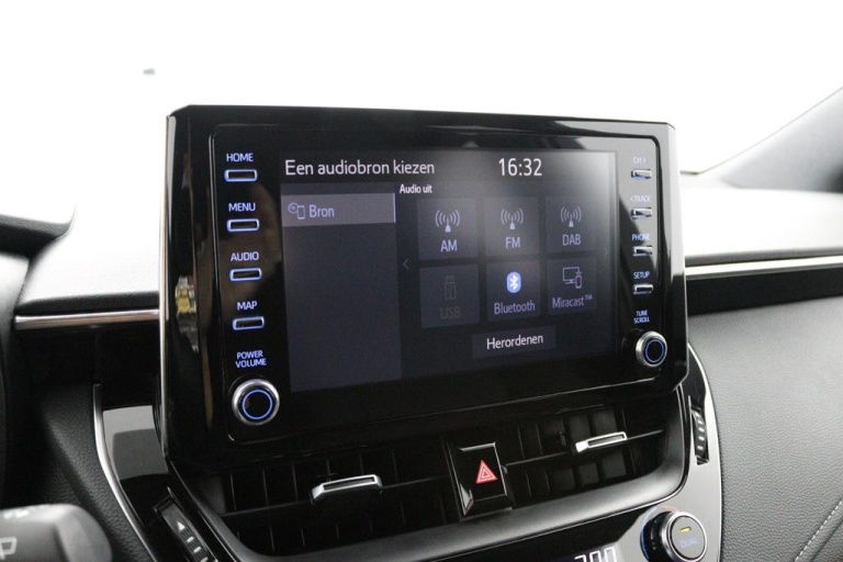 Toyota Corolla Touring Sports - 1.8 Hybrid Dynamic 43