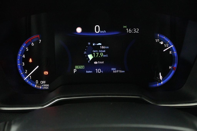 Toyota Corolla Touring Sports - 1.8 Hybrid Dynamic 6