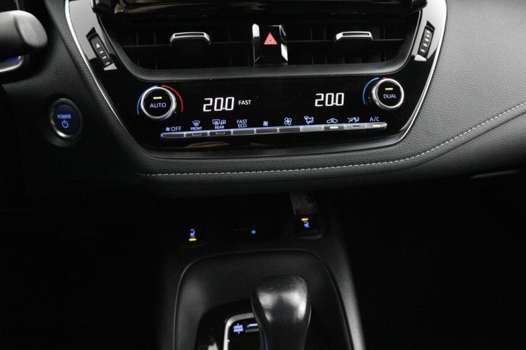 Toyota Corolla Touring Sports - 1.8 Hybrid Dynamic 7