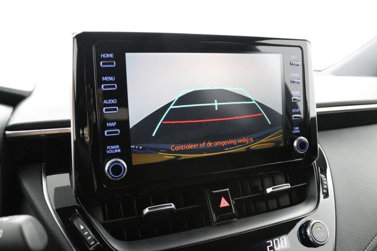 Toyota Corolla Touring Sports - 1.8 Hybrid Dynamic 8