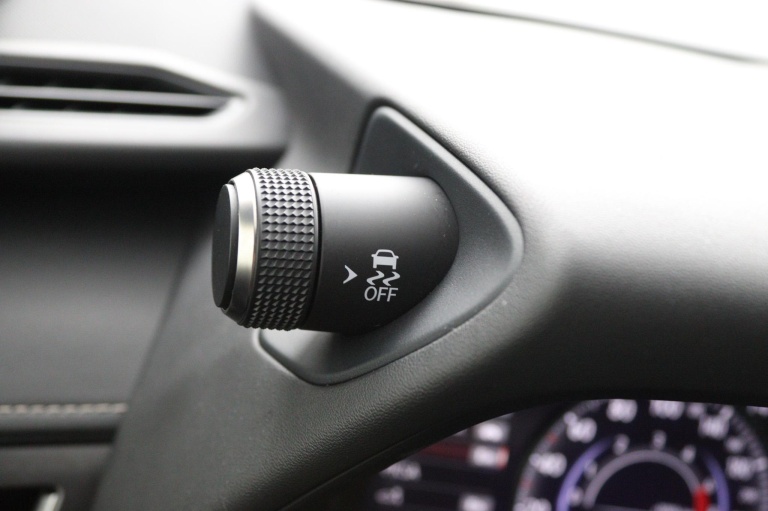 Lexus UX - 250h Business Line 40
