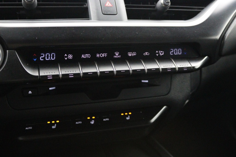 Lexus UX - 250h Business Line 7