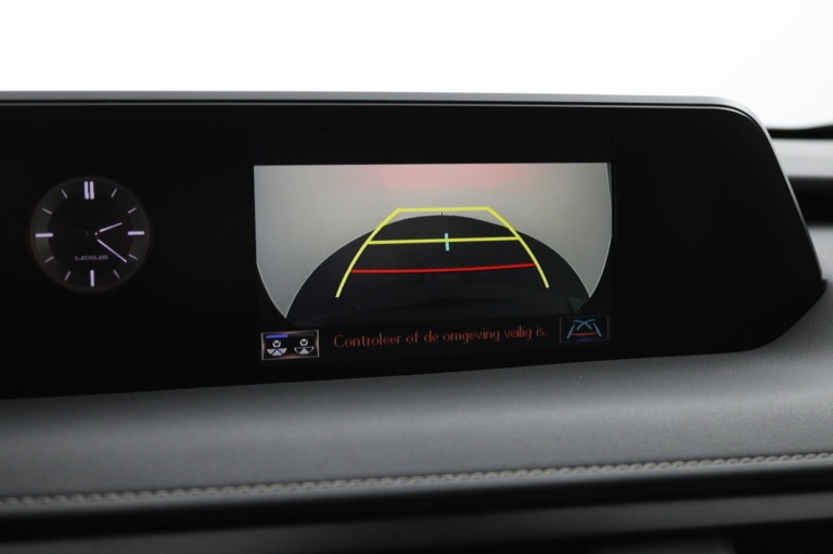 Lexus UX - 250h Business Line 9