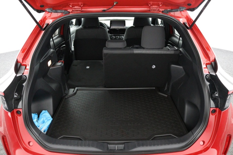 Toyota Yaris Cross - 1.5 VVT-I Dynamic 1300 kg trekgewicht 24