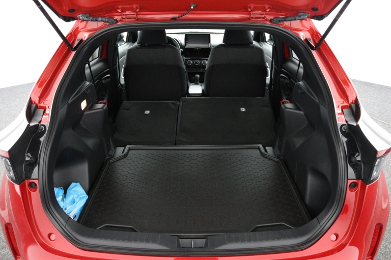 Toyota Yaris Cross - 1.5 VVT-I Dynamic 1300 kg trekgewicht 25