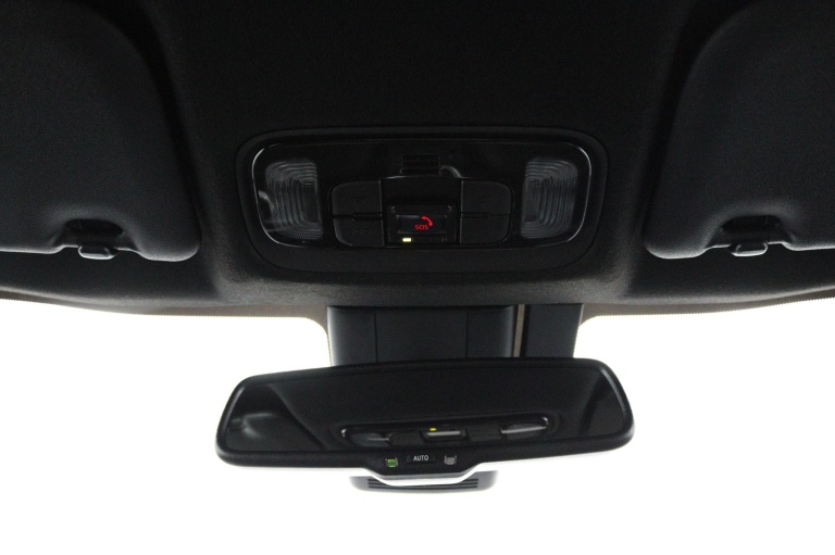 Toyota Yaris Cross - 1.5 VVT-I Dynamic 1300 kg trekgewicht 32