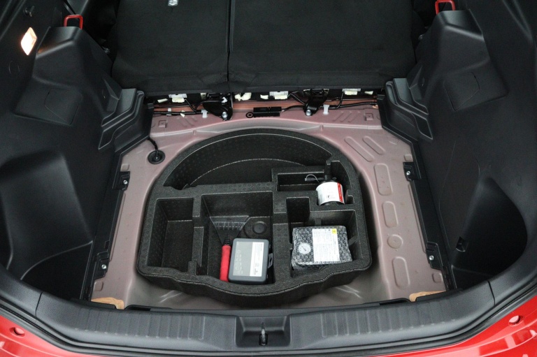Toyota Yaris Cross - 1.5 VVT-I Dynamic 1300 kg trekgewicht 33