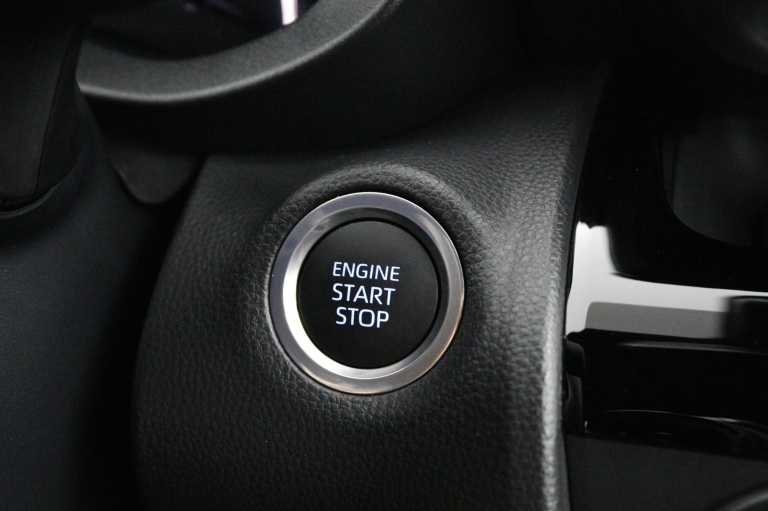 Toyota Yaris Cross - 1.5 VVT-I Dynamic 1300 kg trekgewicht 39