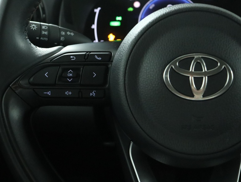 Toyota Yaris Cross - 1.5 Hybrid 115 Active Limited 19