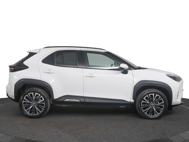 Toyota Yaris Cross - 1.5 Hybrid Executive 13
