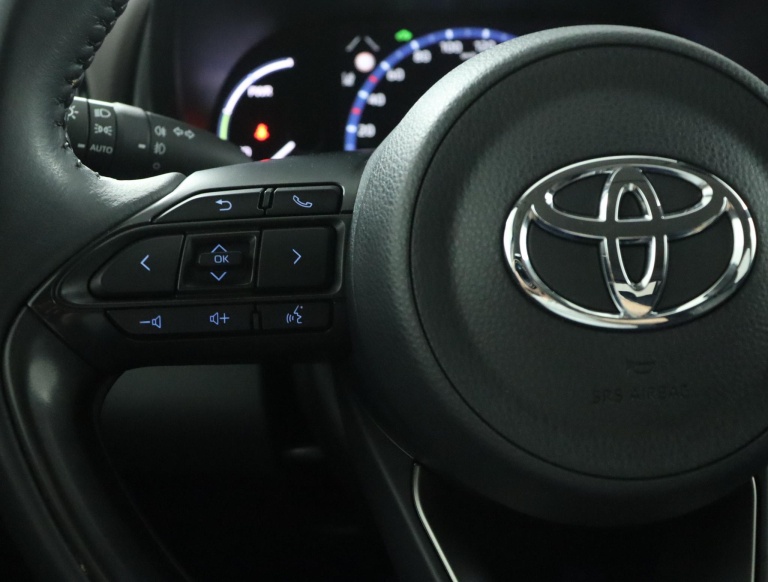 Toyota Yaris Cross - 1.5 Hybrid Executive 19