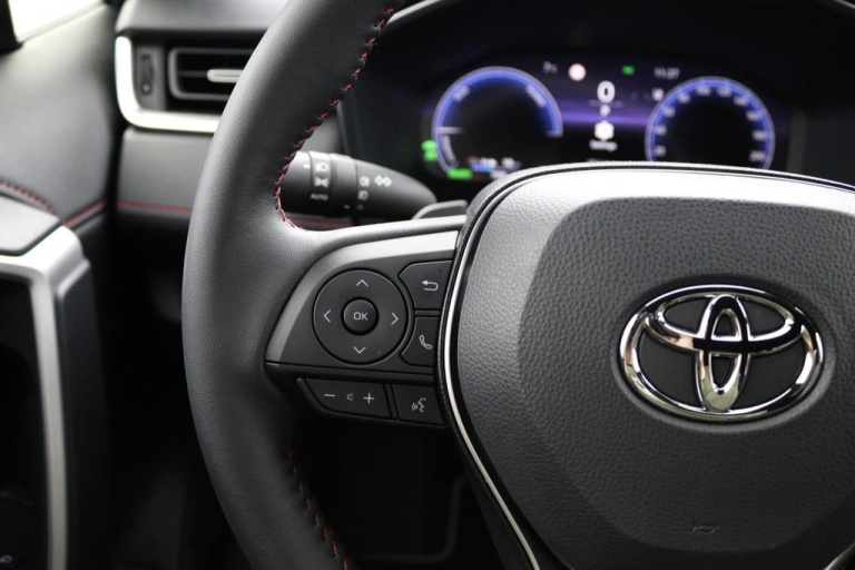 Toyota RAV4 - 2.5 Plug-in Hybrid AWD Business Plus 19