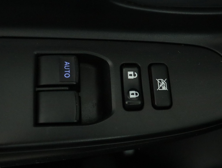 Toyota Yaris - 1.0 VVT-i Design Sport 28