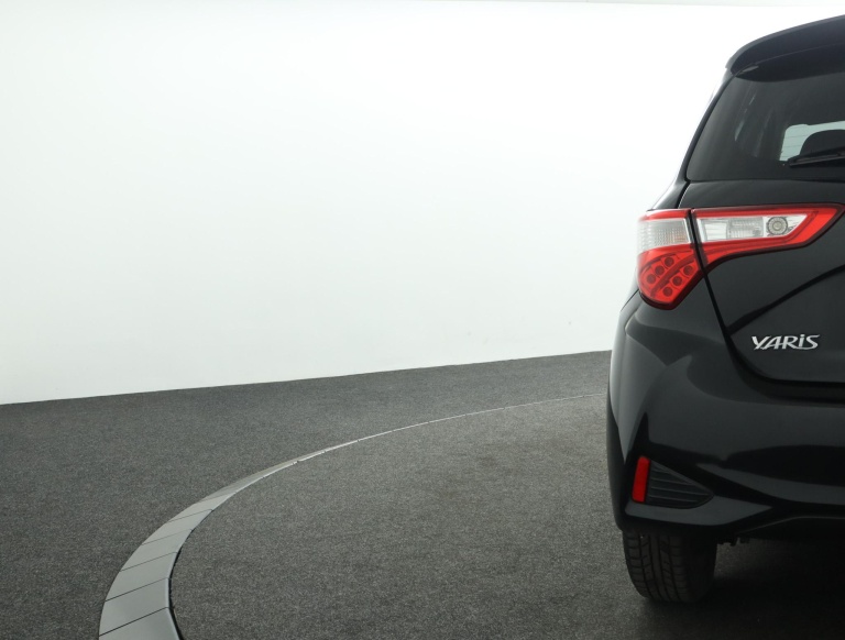 Toyota Yaris - 1.0 VVT-i Design Sport 41
