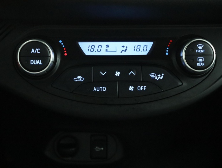 Toyota Yaris - 1.0 VVT-i Design Sport 7