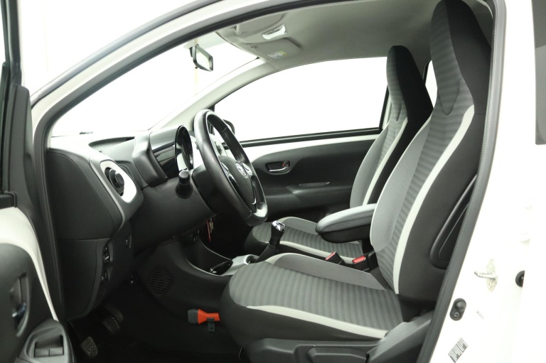 Toyota Aygo - 1.0 VVT-i x-cite 17