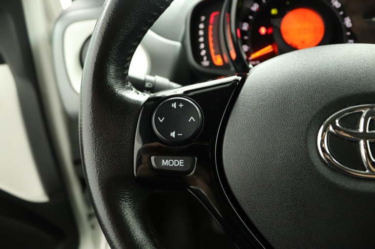 Toyota Aygo - 1.0 VVT-i x-cite 19
