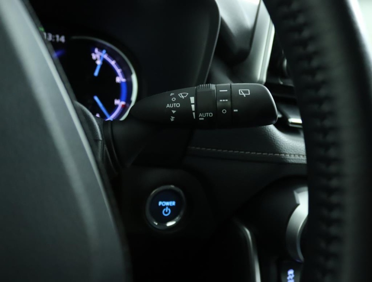 Toyota RAV4 - 2.5 Hybrid Business Plus 31