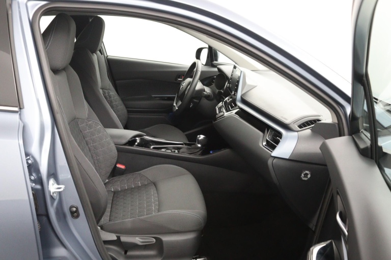 Toyota C-HR - 1.8 Hybrid Dynamic 10