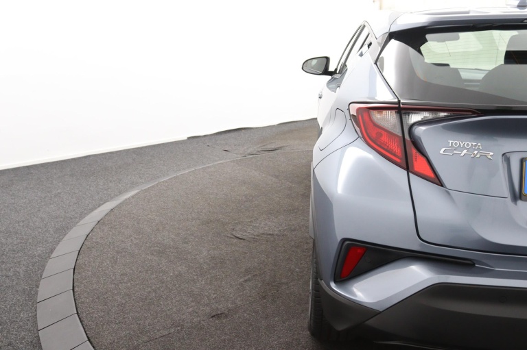 Toyota C-HR - 1.8 Hybrid Dynamic 42