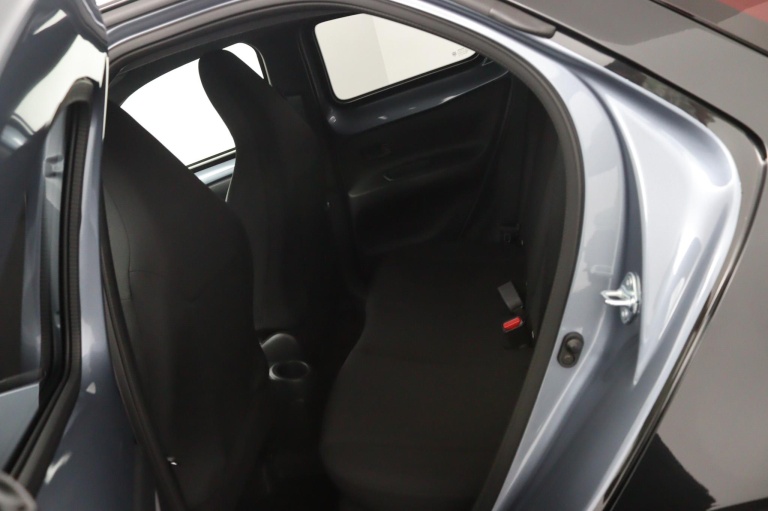 Toyota Aygo X - 1.0 VVT-i MT Pulse 12