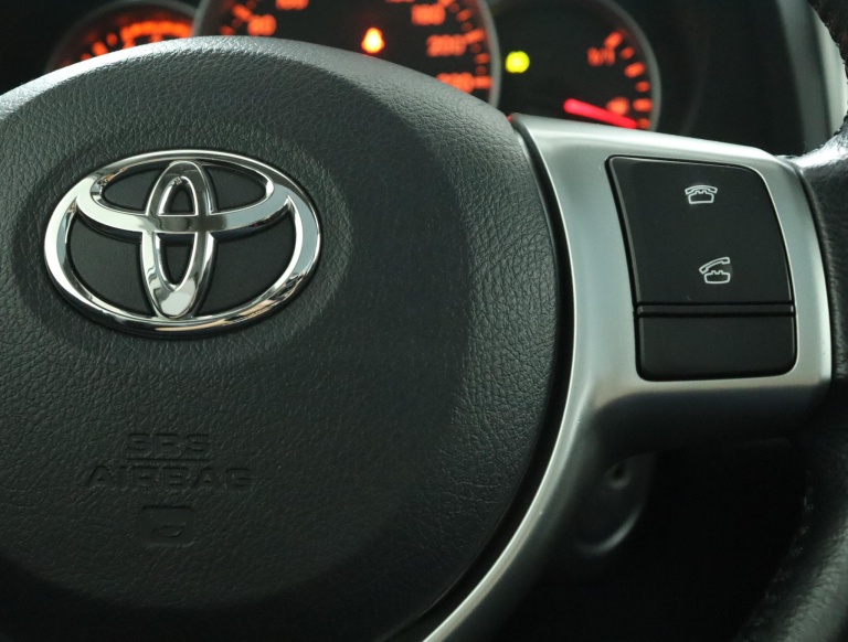 Toyota Verso-S - 1.3 VVT-i Dynamic 21