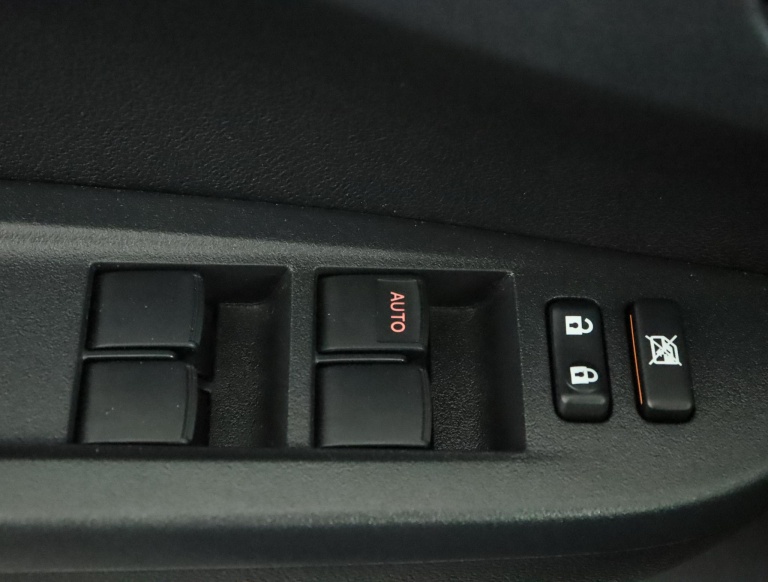 Toyota Verso-S - 1.3 VVT-i Dynamic 29