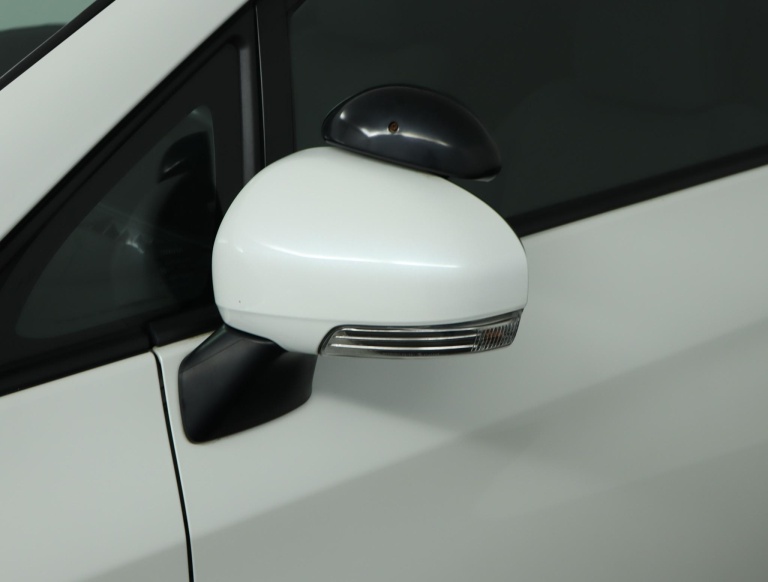 Toyota Verso-S - 1.3 VVT-i Dynamic 36