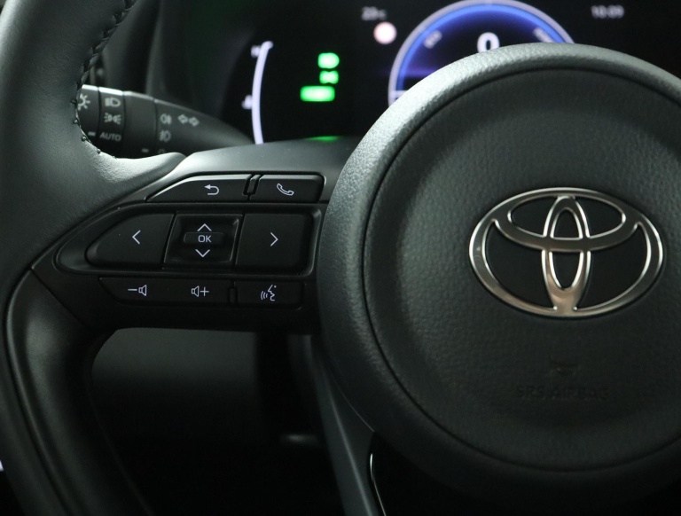 Toyota Yaris - 1.5 Hybrid 115 Dynamic 19