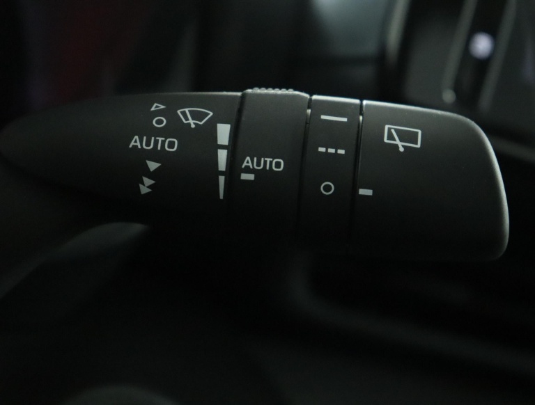 Toyota Yaris - 1.5 Hybrid 115 Dynamic 31