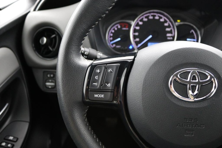 Toyota Yaris - 1.0 VVT-i Comfort 18
