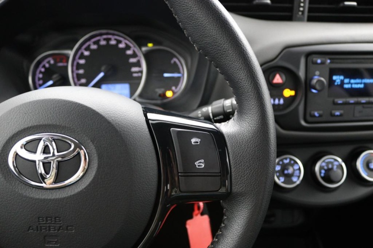 Toyota Yaris - 1.0 VVT-i Comfort 19