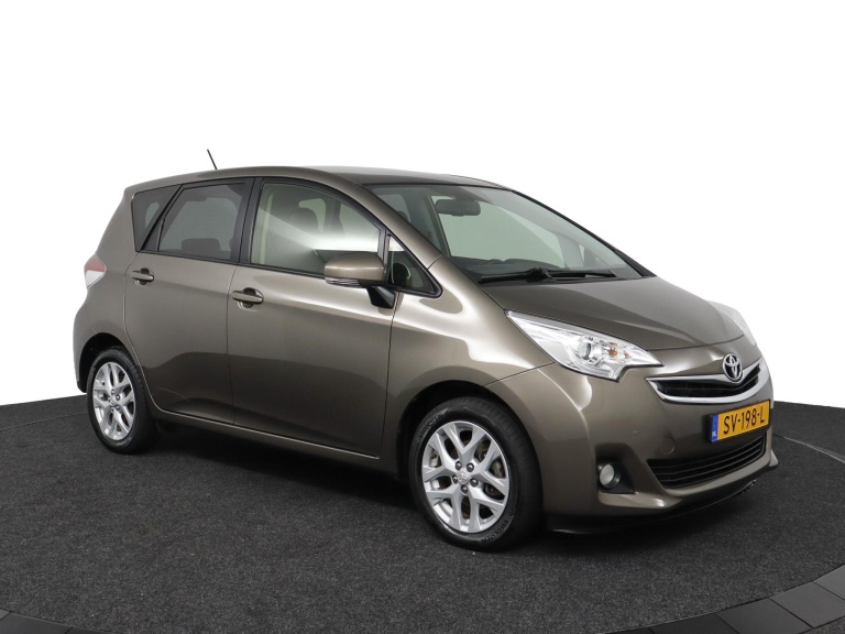 Toyota Verso-S - 1.3 VVT-i Dynamic 13
