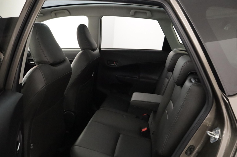 Toyota Verso-S - 1.3 VVT-i Dynamic 17