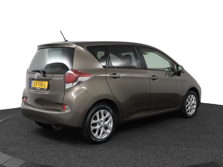 Toyota Verso-S - 1.3 VVT-i Dynamic 2