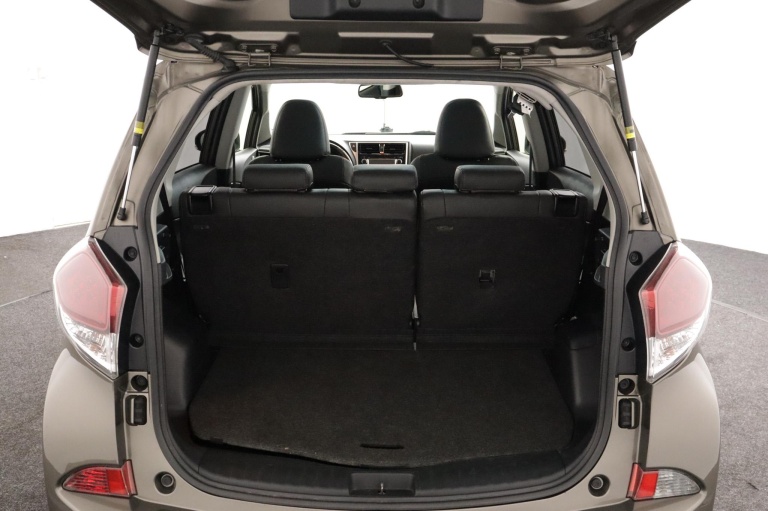 Toyota Verso-S - 1.3 VVT-i Dynamic 22