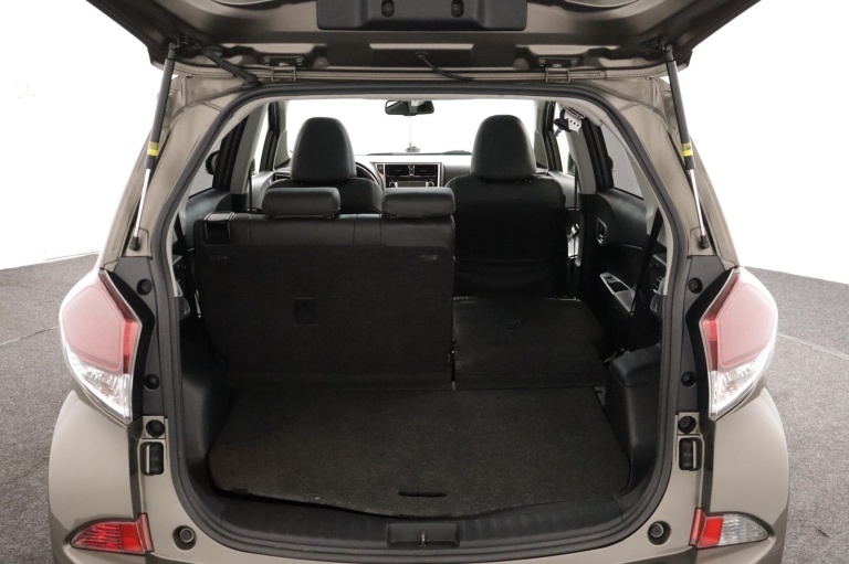 Toyota Verso-S - 1.3 VVT-i Dynamic 23