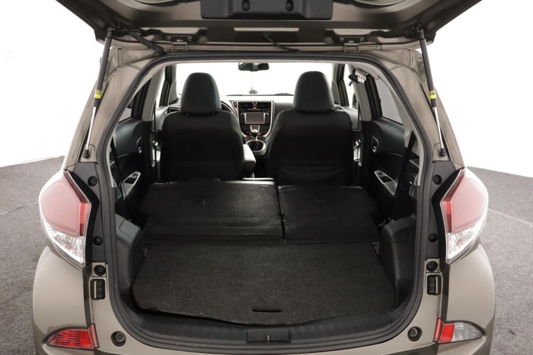 Toyota Verso-S - 1.3 VVT-i Dynamic 24