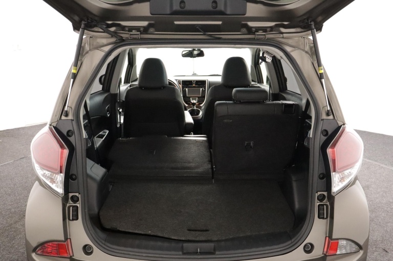 Toyota Verso-S - 1.3 VVT-i Dynamic 25