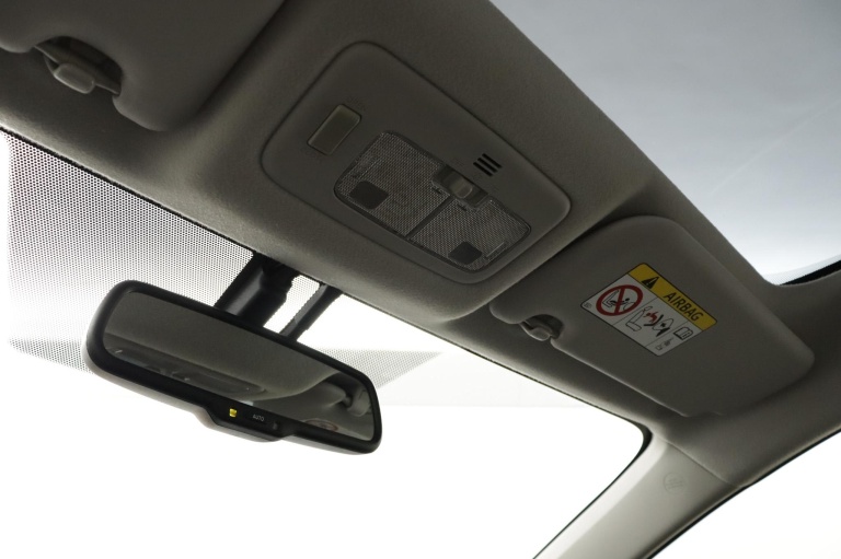 Toyota Verso-S - 1.3 VVT-i Dynamic 32