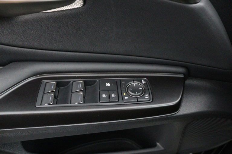 Lexus ES - 300h President Line 26