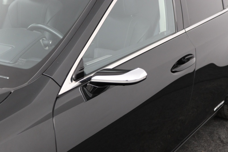 Lexus ES - 300h President Line 37