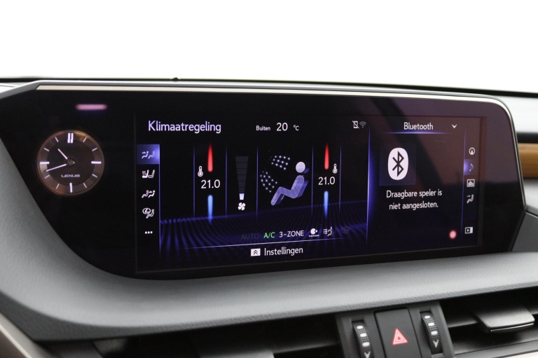 Lexus ES - 300h President Line 51