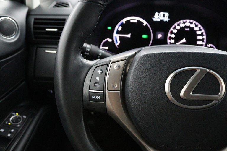 Lexus RX - 450h 4WD Executive Edition 19