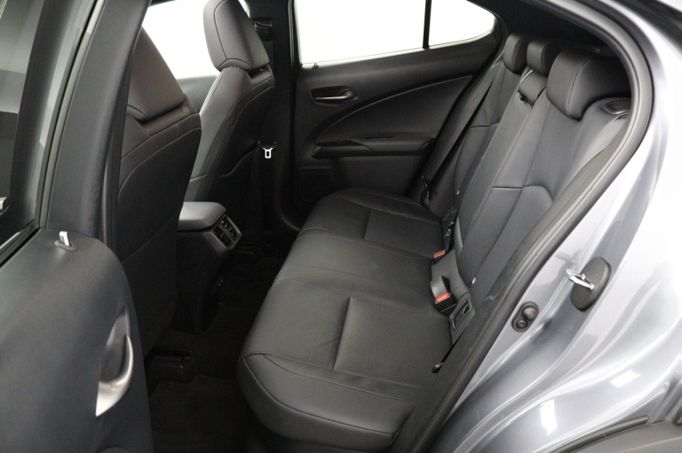 Lexus UX - 250h Luxury Line 18