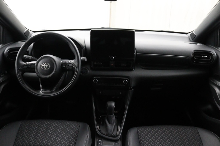 Toyota Yaris - 1.5 Hybrid 130 Executive 10