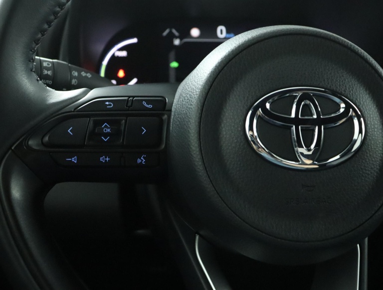 Toyota Yaris Cross - 1.5 Hybrid Dynamic 19