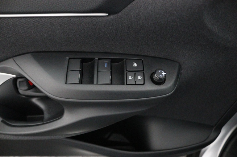 Toyota Yaris Cross - 1.5 Hybrid Active 27