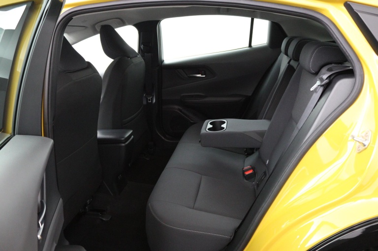 Toyota Prius - 2.0 Plug-in Hybrid Executive 18
